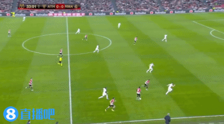 篮球篮网主帅接受采访谈战术