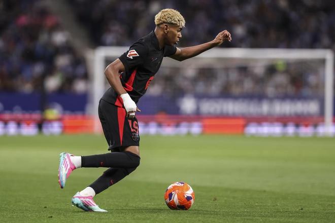 英超战报：曼城逆转切尔西,